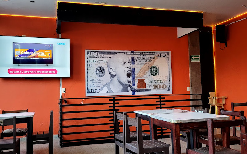 EL 100 WINGS AND DRINKS