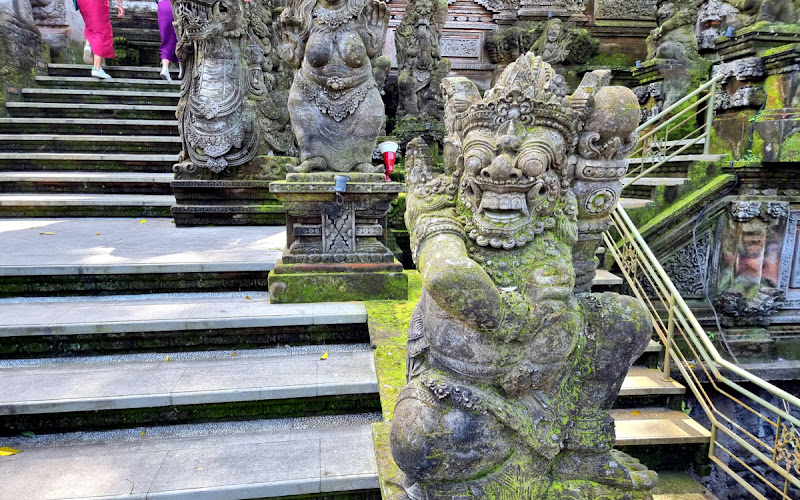 Open Stage Pura Dalem Ubud