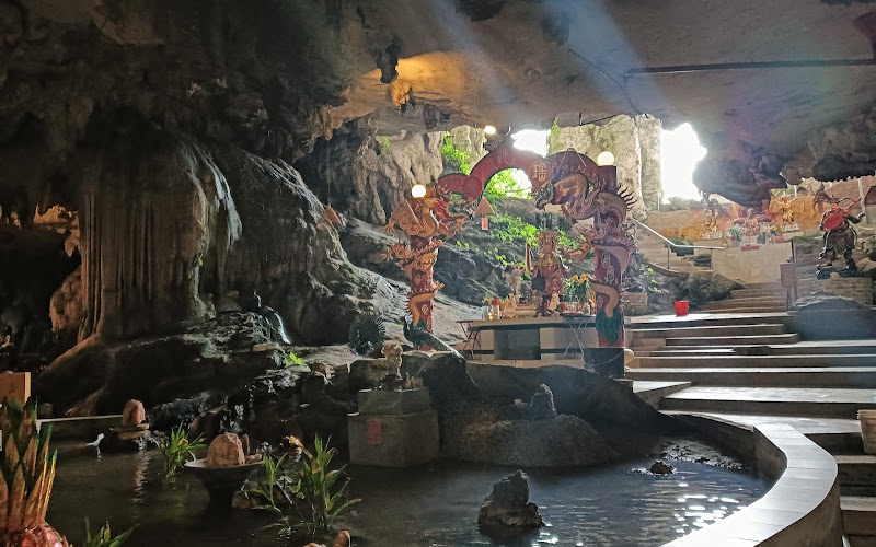 Big Coral Cave ,Gunung Karang Besar