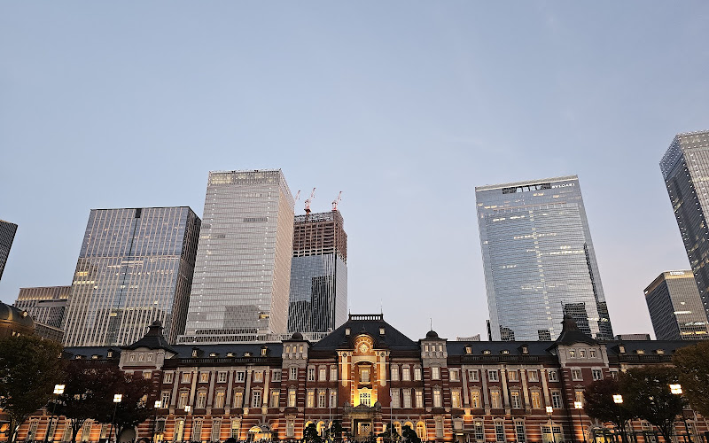 Marunouchi Street Park