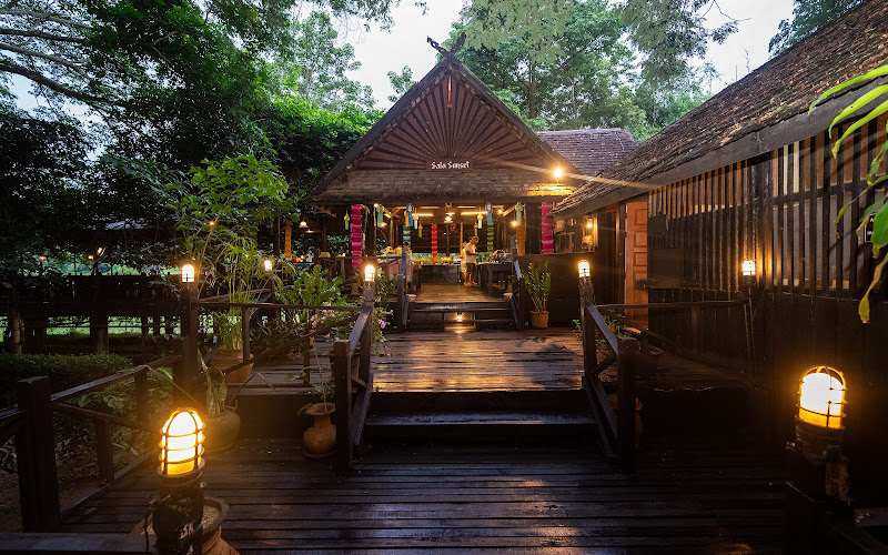 Lampang River Lodge Hotel