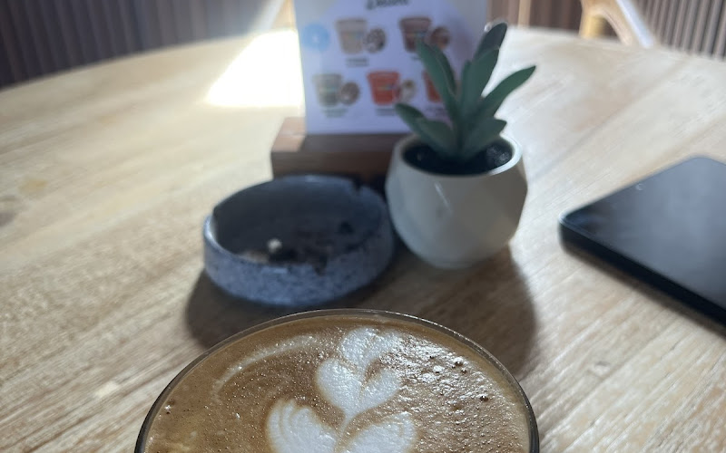 Cerita penida caffe