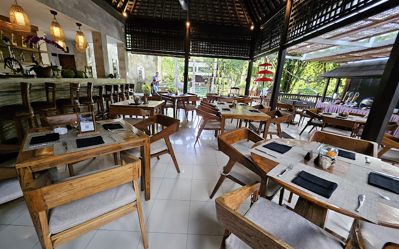 Bukit Cinta Restaurant Bar