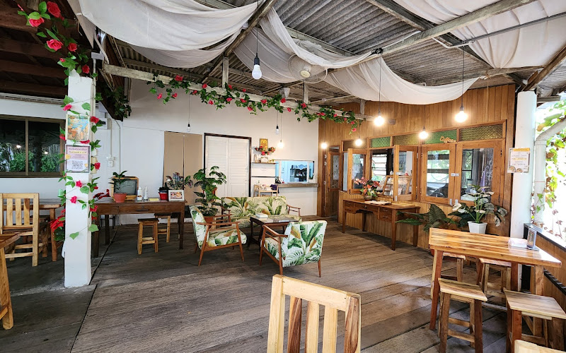 Mekkhara Thai Retro Cafe