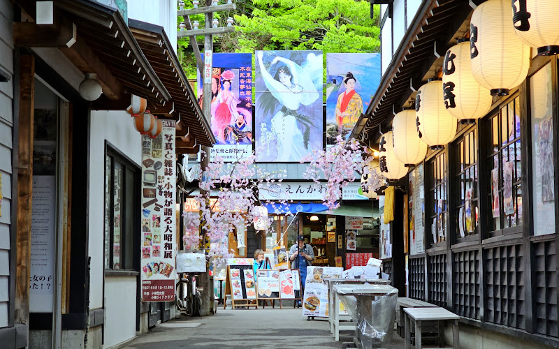 Sakaimachi Hondori Street