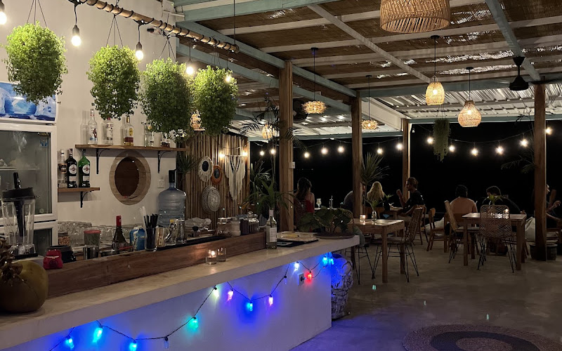 Lunak Café by The Sea