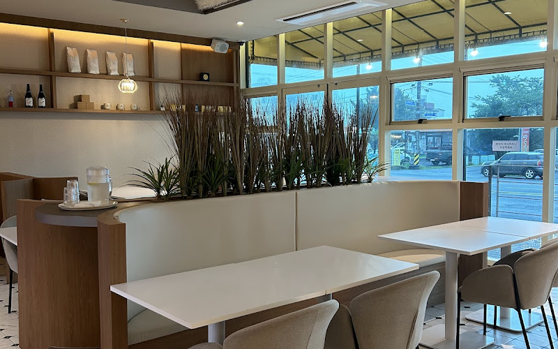 앤트힐 브런치바 anthill brunchbar