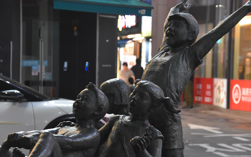 Seesaw statue