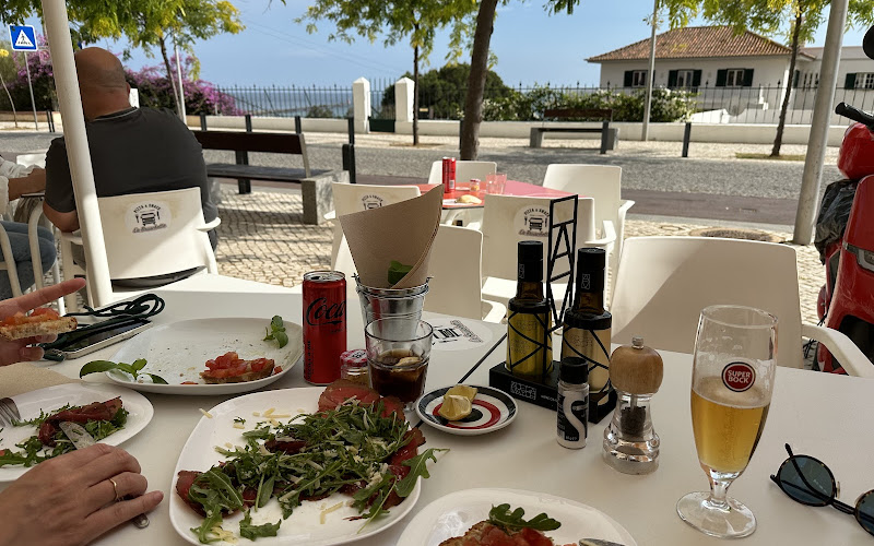 La Bruschetta PIZZA & SNACK