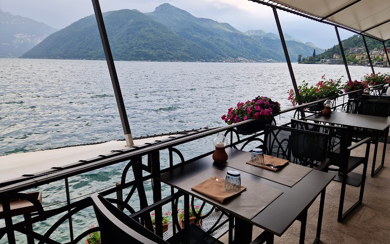 Le Lac Restaurant