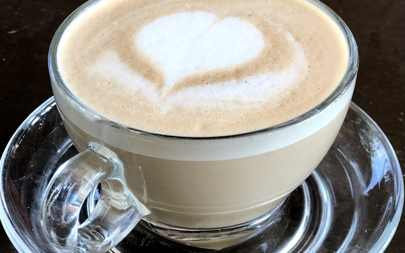 แหลมสนอินเลิฟ กาแฟสด