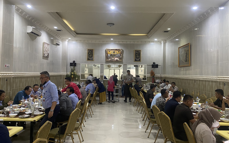 Tumbak Kayubangkoa Seafood Restaurant