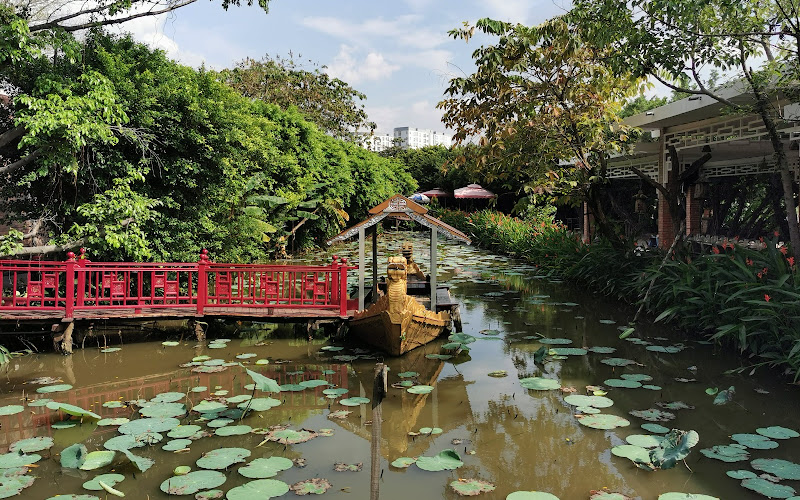 Ben Xua Tourist Area