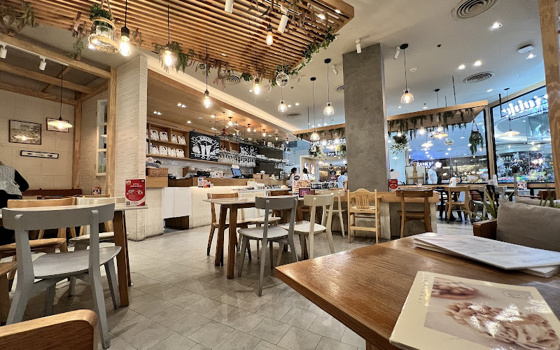 オンザテーブル tokyo café