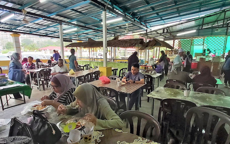 Warung Ibu Jalan Teluk Batik ( Teluk Batik, Lumut, Perak )