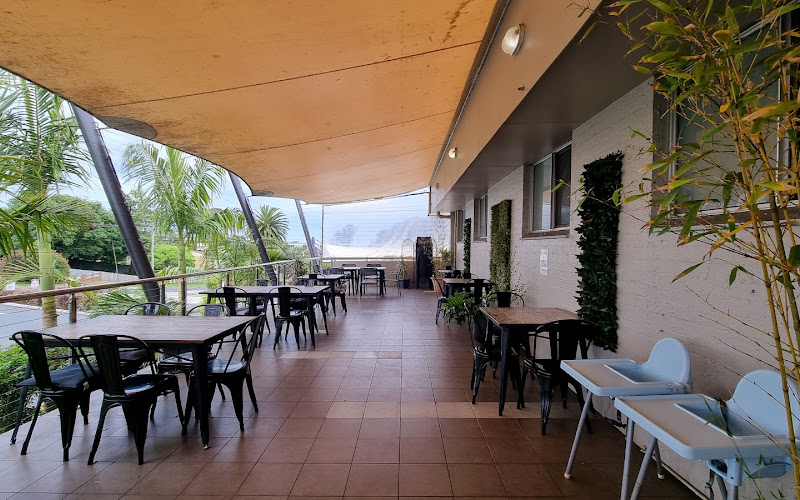 Raven Cafe & Grill