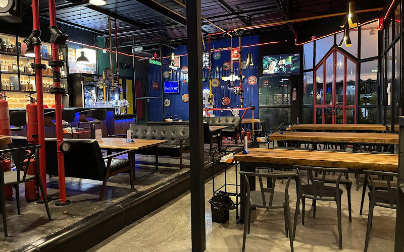 NaNa CAFE Bar & Bistro