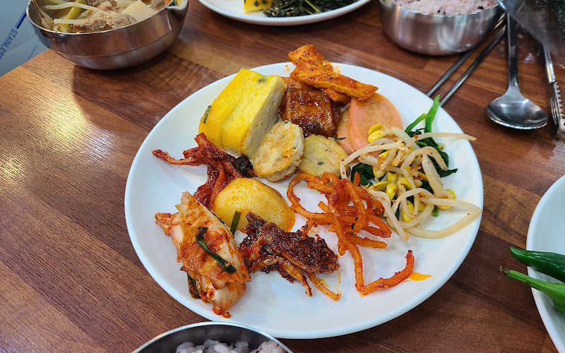 성동시장 안 경주뷔페식당 미미식당