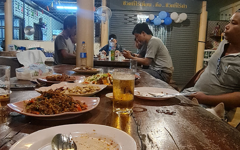 ร้านเจ๊บุ๋ม