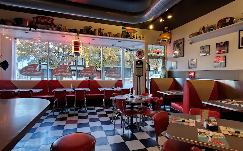 Cafe Manhattan