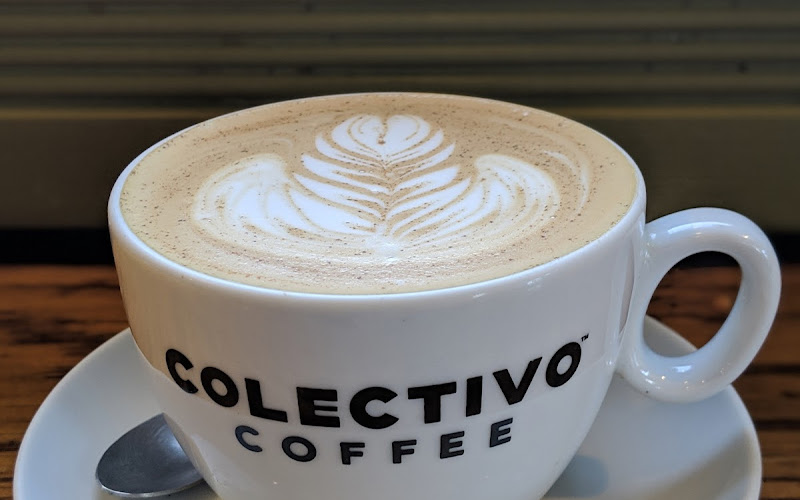 Colectivo Coffee Lakefront