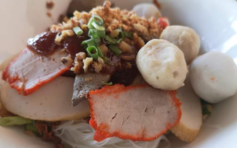 ร้านป้าเผี้ยง ก๋วยเตี๋ยวอาหารตามสั่ง