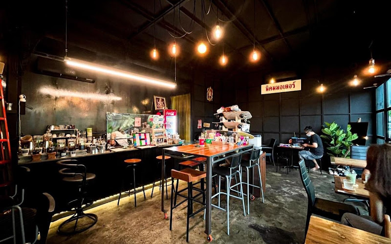 Nikom Motor Cafe & Restaurant(นิคม มอเตอร์ คาเฟ่)