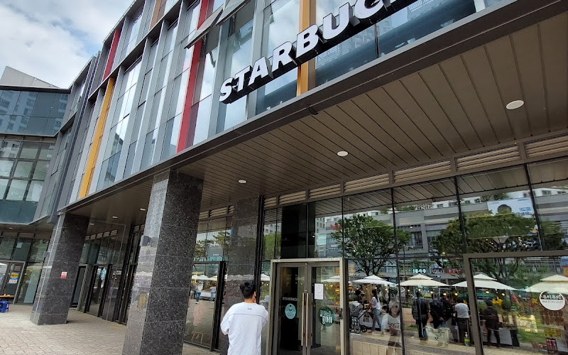 スターバックスコーヒー 渼沙駅パラゴンスクエア店