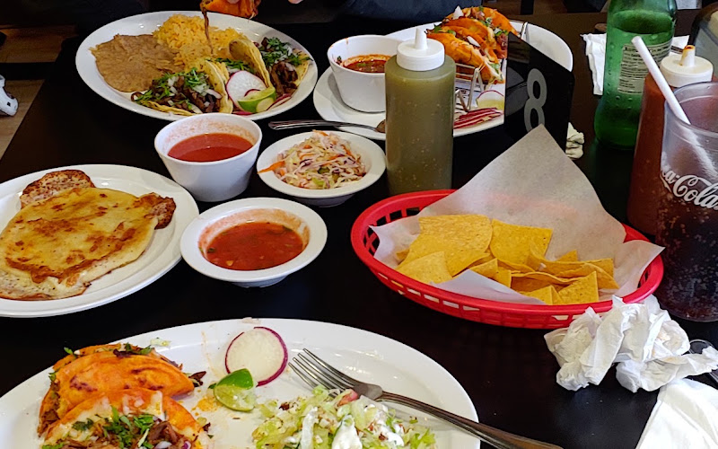 Pupuseria Salvadoreña Restaurant