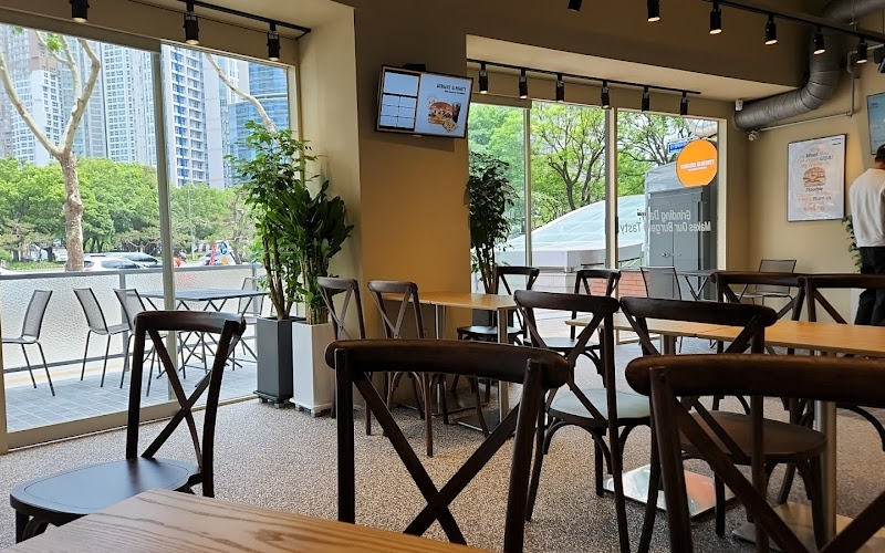 버거스올마이티 범어점