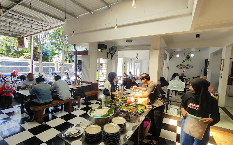 Dapoer dee&vee Jawara Ngebul & Gongso