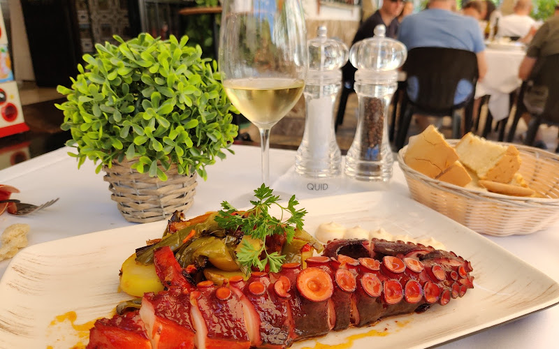 Bar restaurante Casa Lourdes