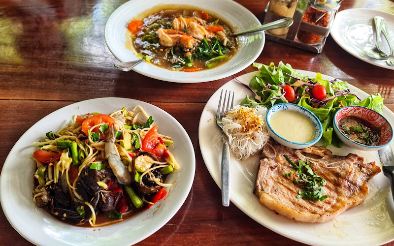 Baan Phak & Coffee Restaurant