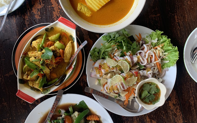 ร้านอาหารครัวน้องสาว ขนอม Nong sao's kitchen Restaurant -Thai food Khanom