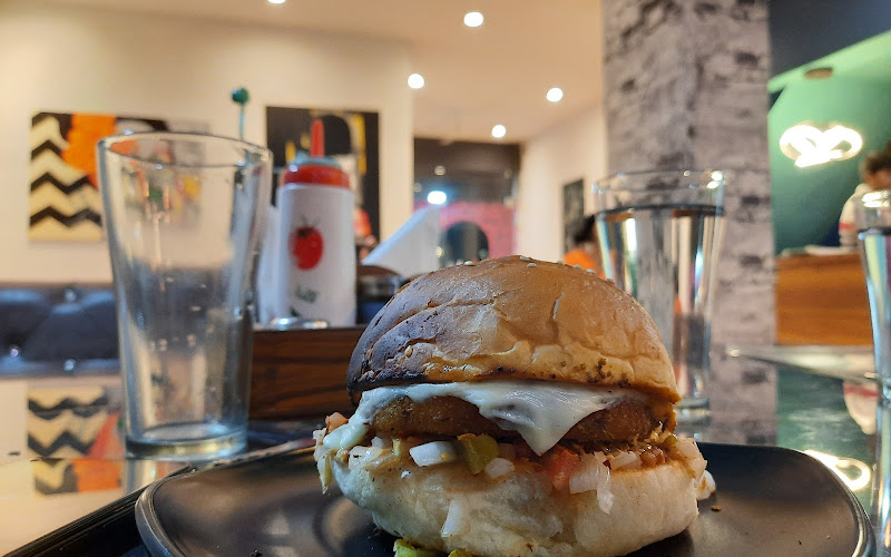 GOLDEN TASTE MULTI CUISINE FAMILY RESTAURANT