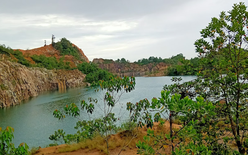 Plentong Blue Lake Entrance