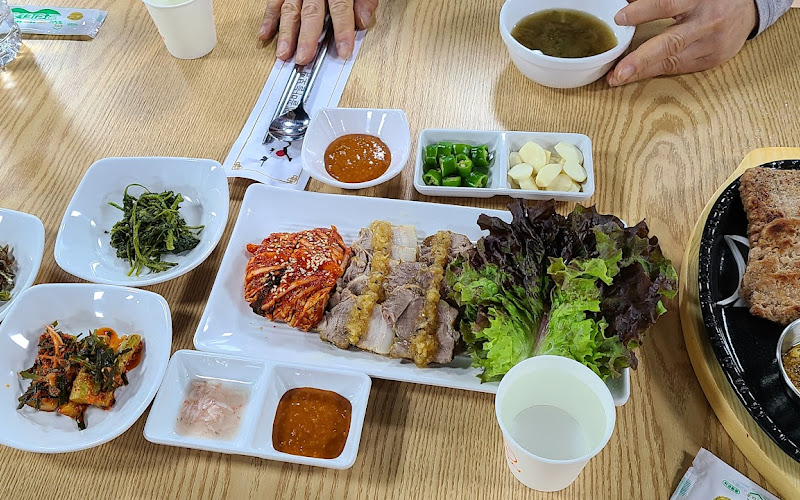 두메골마늘보쌈