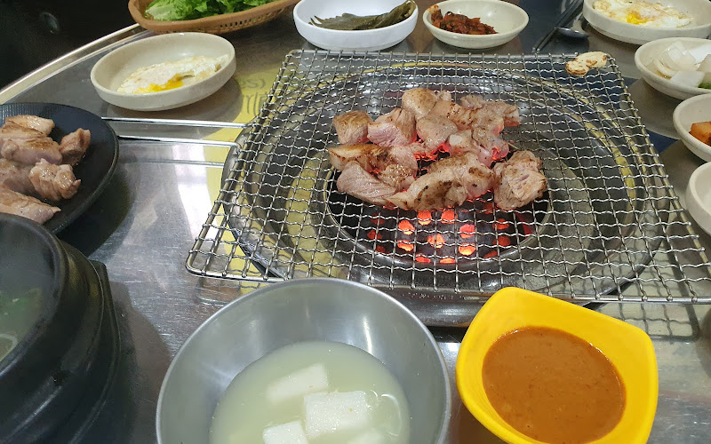 꽃돼지 연탄구이