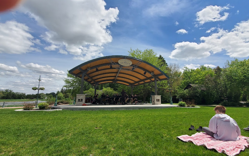 Cravath Lakefront Park