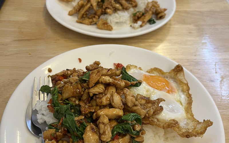 Saphan Kwai Authentic Basil Restaurant Original Thai Food