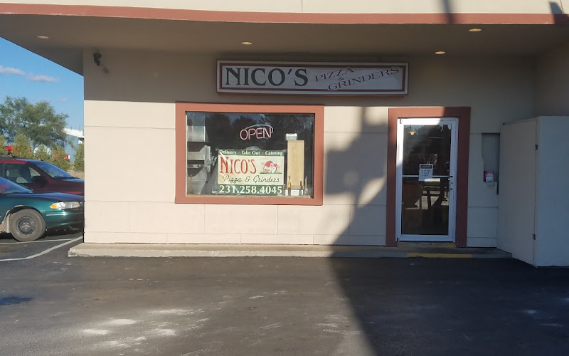 Nico's Pizza & Grinders
