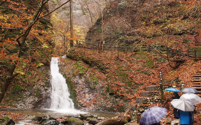 류우카노타키(폭포)