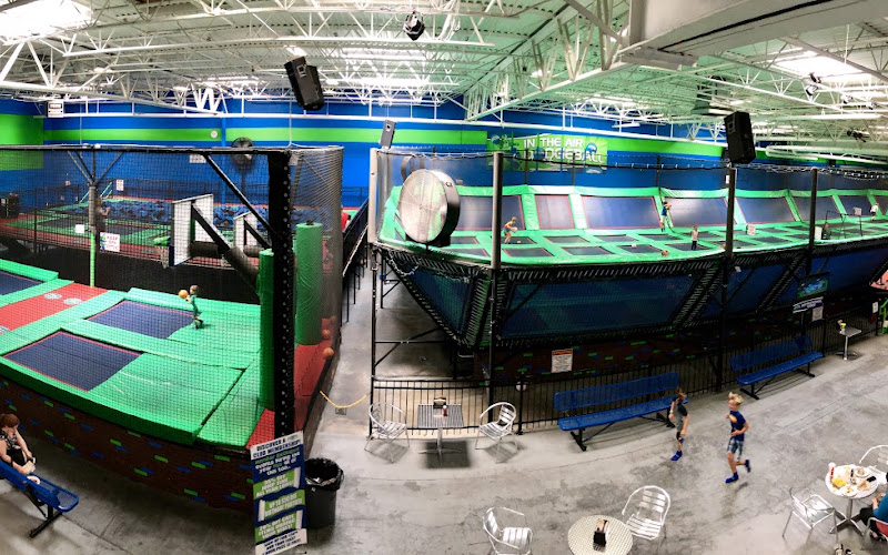 Rebounderz Rohnert Park - Indoor Trampoline and Adventure Park