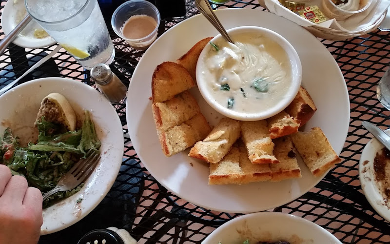 Bambinos Cafe on Delmar