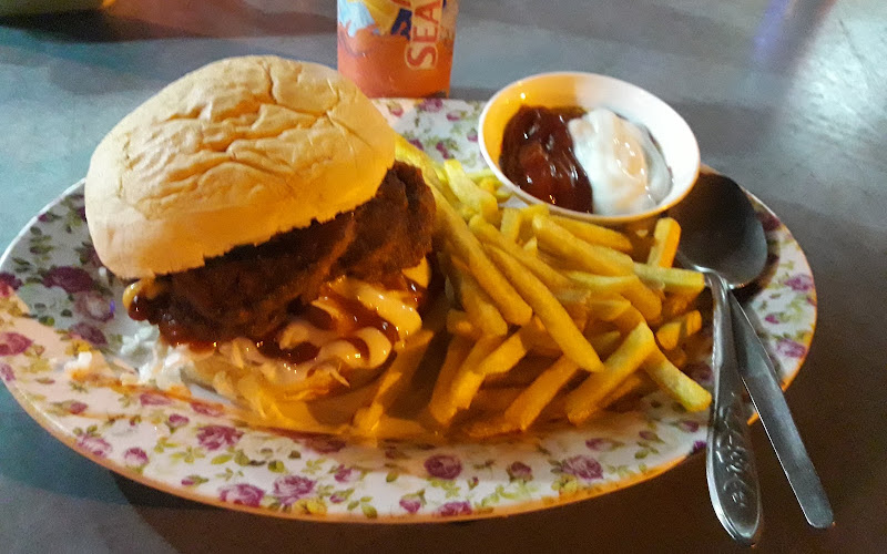 Angah Middle Burger A.M.B