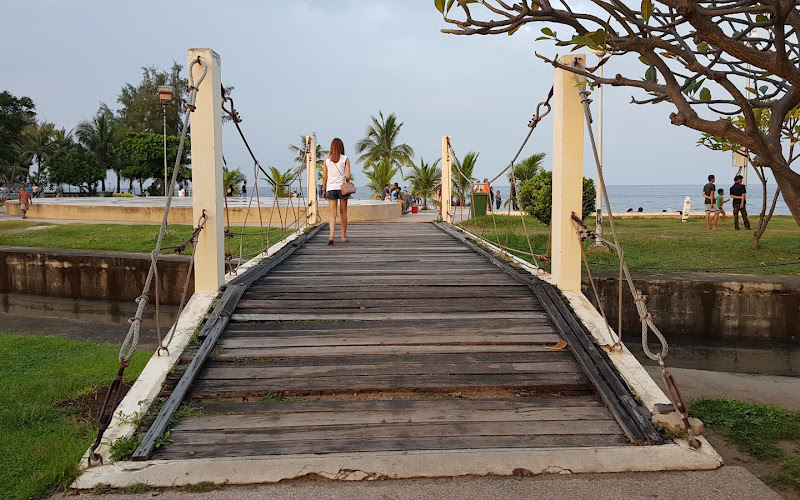 Chaloem Phrakiat Park