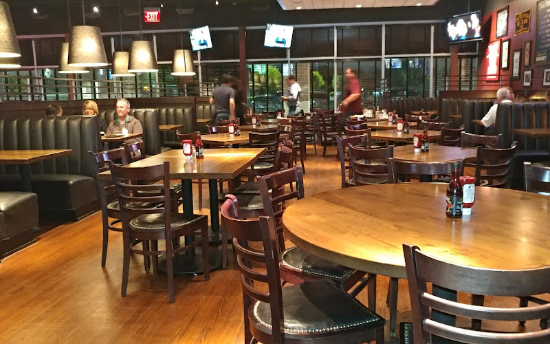 Rusty Bucket Restaurant and Tavern