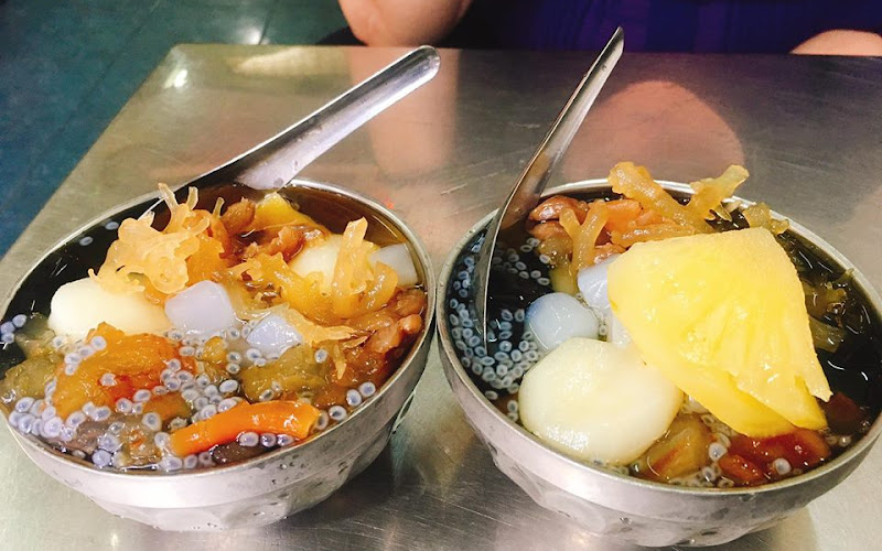 Quán Chè Thập Cẩm Phục Linh