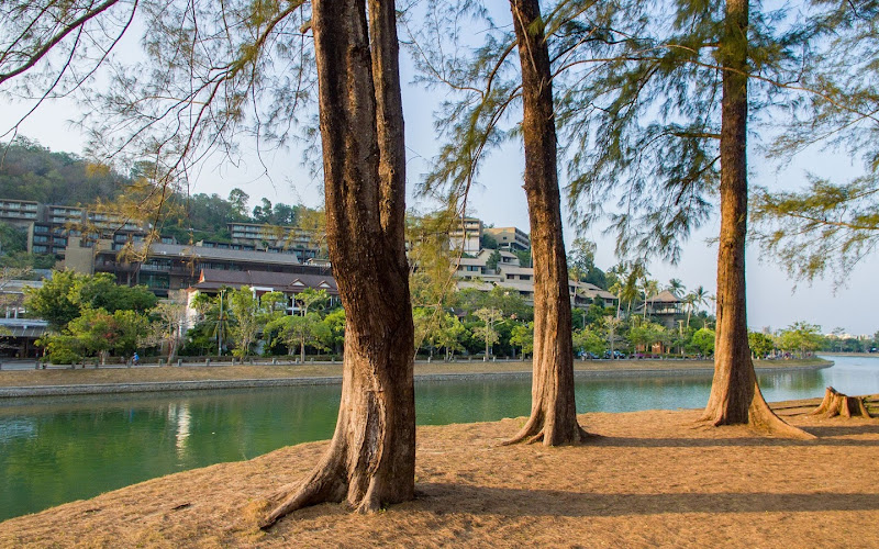 Rawai Chaloem Phra Kiat Park