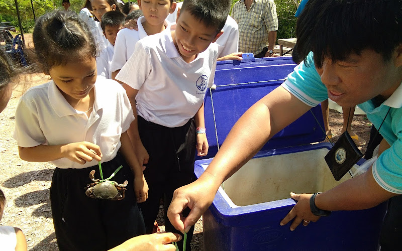 Rim Khlong Restaurant